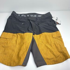 NEW Oakley Vintage Software Cargo Shorts With Tags NOS Size 38